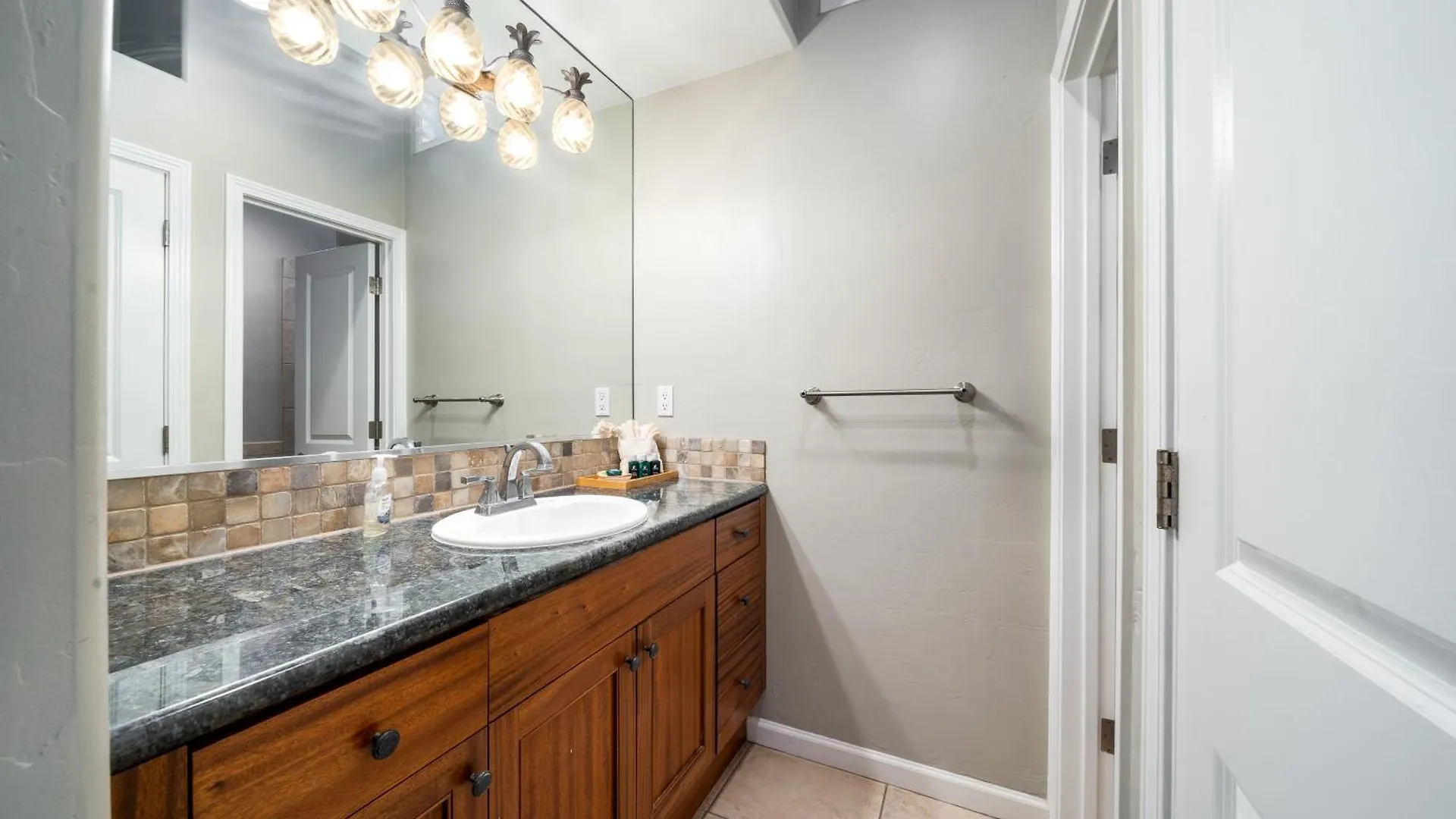 Holiday home Memories Await @ Remodeled Ks E8 - Sullivan Kahana United States