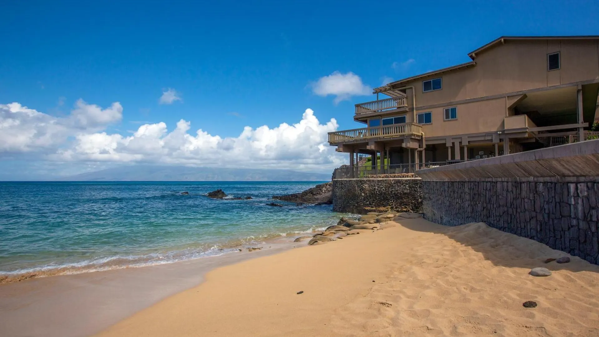 Holiday home Memories Await @ Remodeled Ks E8 - Sullivan Kahana